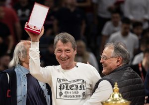 LEGENDARNI MOKA PORUČIO: ‘Zvezda da pobedi Efes i da narednih 20 godina zaj****amo Grobare!’