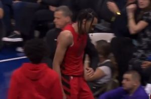 ŠAKIL O’NIL BI ŠUTIRAO BOLJE: Oboren negativni rekord NBA lige, čovek „opalio“ 15 trojki, pogađajte koliko je pogodio! (VIDEO)