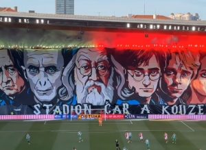 MAGIJA HARI POTERA U PRAGU: Navijači Slavije oduševili svet neviđenom koreografijom, pa posle meča napravili pravi spektakl (VIDEO)