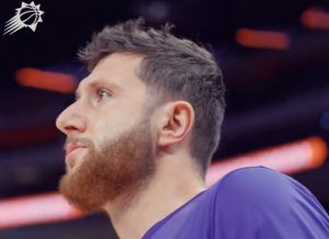 NIKO NIKADA KAO NURKIĆ: Centar Finiksa ispisao negativnu istoriju NBA lige! (FOTO)