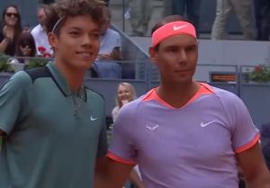 RAFA RAZBIO MOMKA OD 16 GODINA: Nadal rutinski do drugog kola Madrida! (VIDEO)