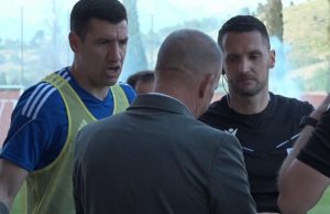 SKANDAL U DERBIJU CRNE GORE: Varvari divljanjem prekinuli meč, bivši igrač Partizana u centru pažnje! (VIDEO)