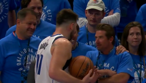 DONČIĆ U KLIČU SA NAVIJAČEM: Sudije i trener sprečili veći sukob, Slovenac posle meča otkrio šta mu je rekao! (VIDEO)