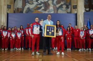 REPREZENTATIVCI SRBIJE NAGRAĐENI: ‘Predsedniče Vučiću, hvala ti!’ (FOTO)