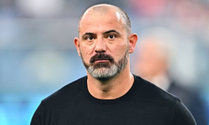 RUŽAN TRANSPARENT UPUĆEN STANKOVIĆU: Evo kako su se navijači Ferencvaroša oprostili od srpskog stručnjaka!