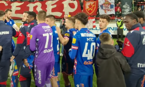 SMEŠNA SCENA U KRUŠEVCU: Jurnjava Olajinke i malog navijača koji mu je oteo dres! (VIDEO)