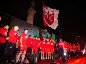 DELIJE ZAPALILE KALEMEGDAN: Navijači zajedno sa igračima napravili ludnicu i proslavili duplu krunu! (VIDEO)