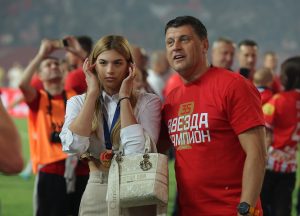 MILOJEVIĆ POČASTIO DRUGARE ZA OSVOJENU DUPLU KRUNU: Evo šta je radio trener Zvezde jutro nakon proslave! (FOTO)