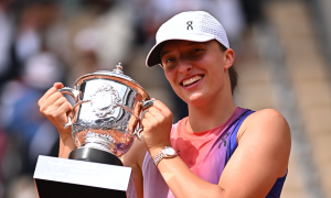 IGA ŠVJONTEK RAZMONTIRALA PAOLINI: Poljakinja rutinski do četvrte titule na Rolan Garosu!