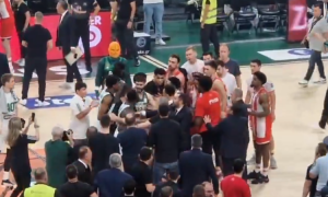 NE DEŠAVAJU SE INCIDENTI SAMO KOD NAS: Velika gurka igrača Panatinaikosa i Olimpijakosa (VIDEO)