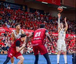 REAL JE APSOLUTNI VLADAR ŠPANIJE: Osvojena 15. titula prvaka države, Hezonja i Musa odlični!