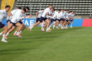 ITALIJAN SUDI ORLOVIMA: Poznato ko će deliti pravdu na utakmici Srbija – Engleska!