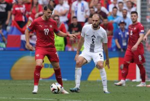 CELA ITALIJA SE BORI ZA NJEGA: A sada ga želi čuveni Murinjo!