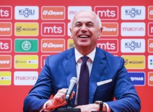 TERZIĆ APLAUDIRAO KADA JE SAZNAO RIVALE U BORBI ZA LŠ: Pogledajte reakciju predsednika Crvene zvezde na žreb (VIDEO)