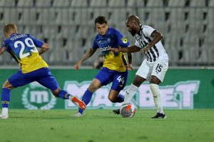 PARTIZAN SE SAMOUNIŠTAVA U HUMSKOJ: Defanzivac crno-belih skrivio penal i doveo svoj tim u bezizlaznu situaciju! (VIDEO)