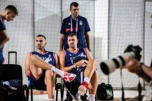 POSLEDNJI MOMENTI OPUŠTANJA PRED ONO NAJVAŽNIJE: Orlovi kao supermodeli u Parizu, fotosešn pred početak turnira! (FOTO)