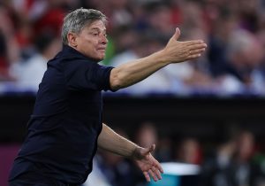 SRBIJA SA DVA NAPADADAČA NA AUSTRIJU: Novi debitant u startnih 11 naše reprezentacije! (SASTAVI)