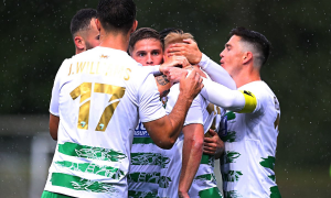 PROMENA GRBA I BOJA NISU MNOGO POMOGLE: Dečić se propisno obrukao protiv Velšana!