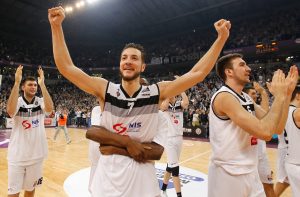 DA LI JE VREME ZA POVRATAK U PARTIZAN? Ljubimac Grobara zvanično slobodan u izboru nove sredine!