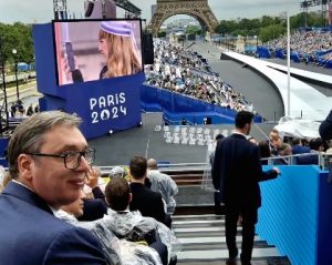 OGLASIO SE VUČIĆ SA SVEČANE CEREMONIJE U PARIZU: Evo šta je poručio predsednik Srbije! (FOTO)
