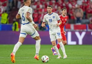 ČINI SE DA JE SAGI DOŠAO KRAJ: Lazar Samardžić odlučio gde nastavlja karijeru!