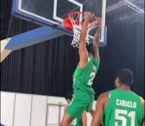 OVO NIKADA NISTE VIDELI: Jago zakucao preko trojice! (VIDEO)