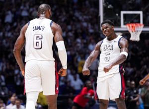 LEBRON PONOVO MORAO DA SPAŠAVA AMERE: SAD se jedva provukle protiv svetskih šampiona! (VIDEO)