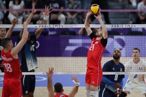 ŠANSA JOŠ UVEK POSTOJI: Evo šta je potrebno srpskim odbojkašima da bi se našli u završnici Ol u Parizu!