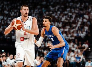 SRBIJA RAZBILA FRANCUSKU: Fenomenalni Jokić vodio Srbiju do pobede, sjajna odbrana Orlova u prvom planu!