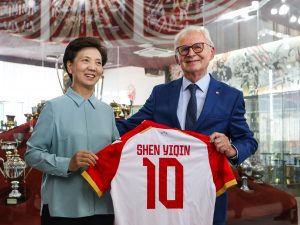 SPREMALI SE NOVI SPONZOR NA MARAKANI? Visoka kineska delegacija posetila Crvenu zvezdu! (FOTO)