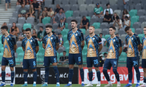 HRVATI DOŽIVELI OZBILJNU BLAMAŽU: Navijači napravili haos sa bakljama, a Rijeka dobila petardu od ljubljanske Olimpije! (VIDEO)