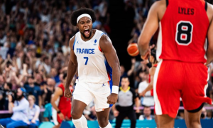 TRIKOLORI BOLJE IZGLEDAJU BEZ GOBERA: Francuska poslala Kanadu kući!