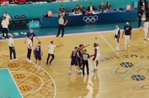 SCENE KOJE KVARE PRELEPU UTAKMICU: Lebron želeo da se sukobi sa Petruševom! (VIDEO)