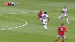 HOROR POVREDA U NOTINGEMU: Svima na stadionu zastao dah, niko ne zna šta se dešava! (VIDEO)