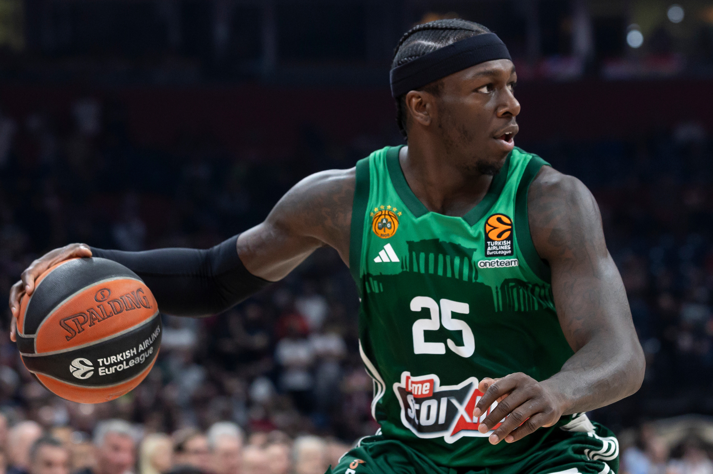 Crvena Zvezda v Panathinaikos Athens Turkish Airlines EuroLeague