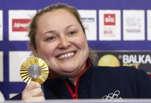 ZORANA ARUNOVIĆ SLETELA U BEOGRAD: Strelkinja donela zlato u Srbiju, oduševljenje na aerodromu! (FOTO+VIDEO)