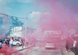 SPEKTAKULARAN DOČEK KOŠARKAŠA ZVEZDE NA PALAMA: Sve je u crveno-belom, Sferopulos nije skidao osmeh sa lica! (VIDEO)
