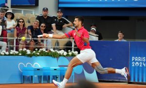 TAKO JE NOLE: Đoković od 40:0 do brejka i prvog seta u polufinalu Olimpijskih igara!