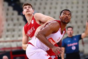 RUSKI NAVIJAČI IZVREĐALI CRVENU ZVEZDU: Nepriajtan transparent za šampiona Srbije u Moskvi! (FOTO)