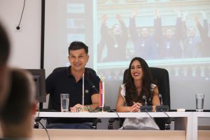 PREVENCIJA ZAVISNOSTI OD INTERNETA: Nastavlja se implementacija projekta “Prevencija, edukacija i socijalizacija” u školama!