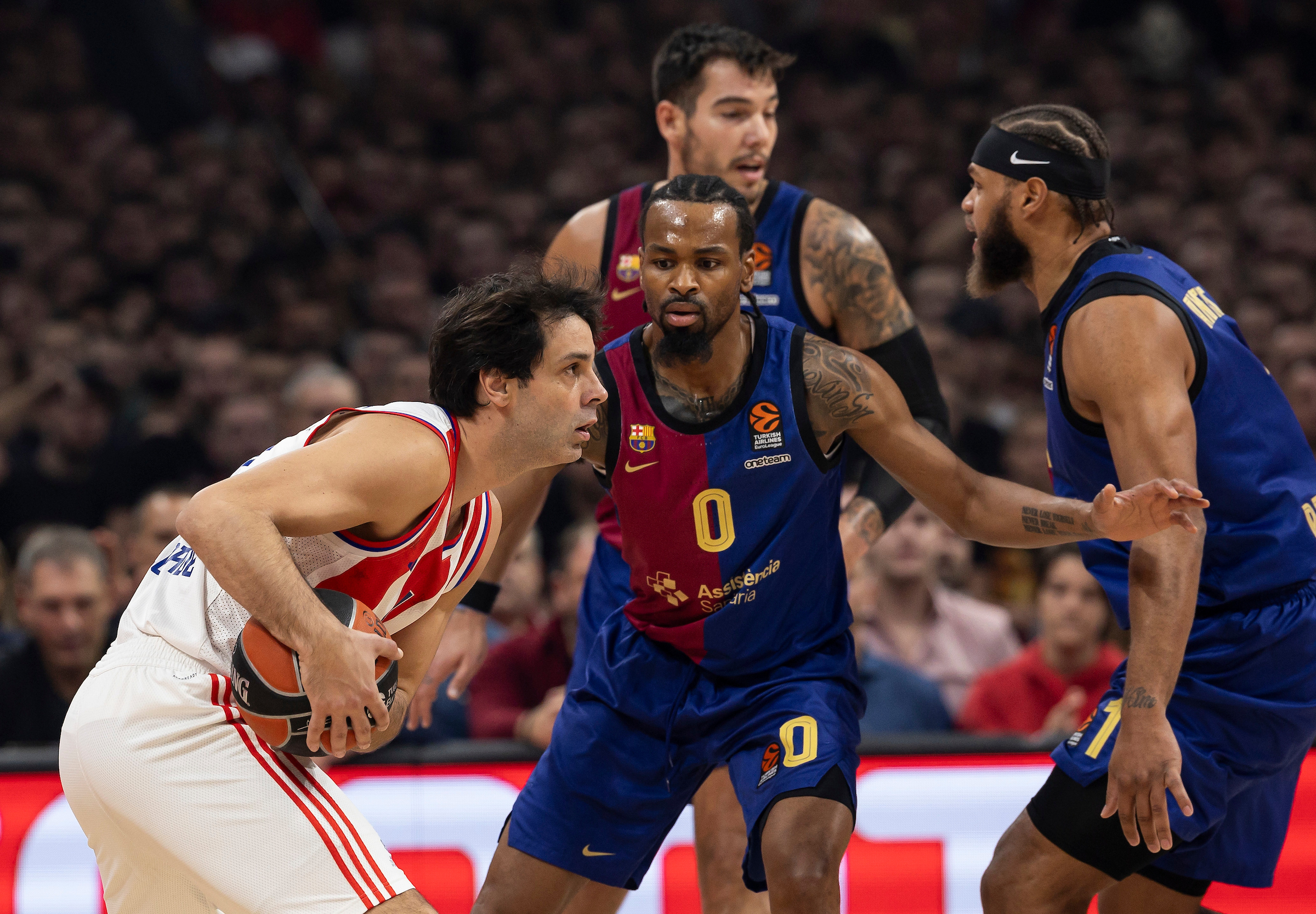 Crvena Zvezda Meridianbet Belgrade v FC Barcelona Turkish Airlines EuroLeague