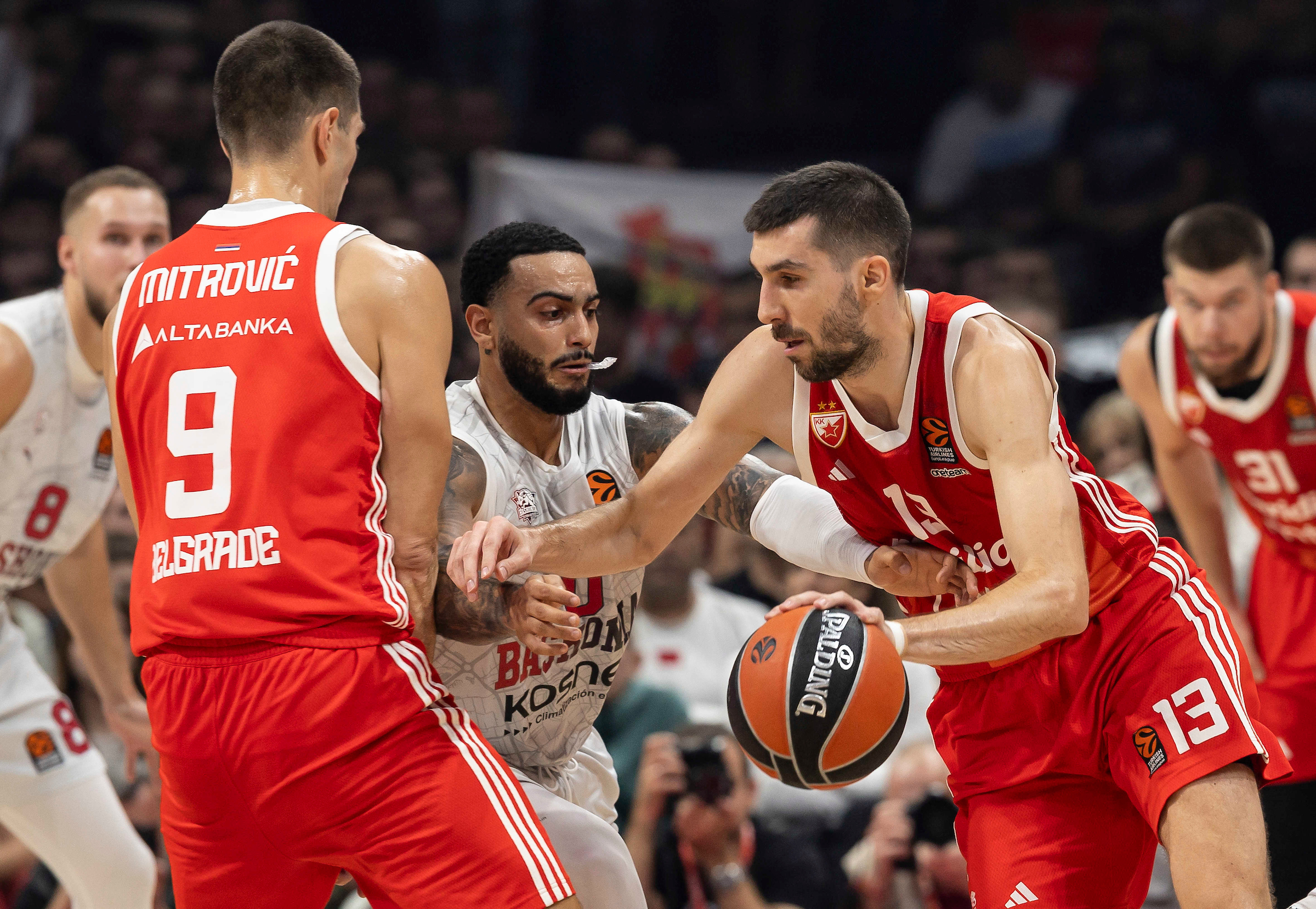 Crvena Zvezda v Baskonia Vitoria Gasteiz Turkish Airlines EuroLeague