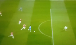 SPEKTAKULARAN POTEZ STRAHINJE PAVLOVIĆA: Pogledajte kako je srpski reprezentativac sprečio gol Slovana! (VIDEO)