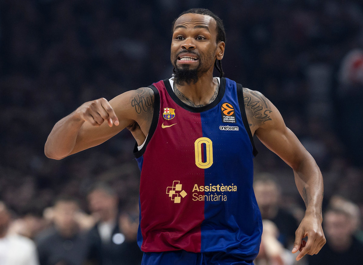 Crvena Zvezda Meridianbet Belgrade v FC Barcelona Turkish Airlines EuroLeague