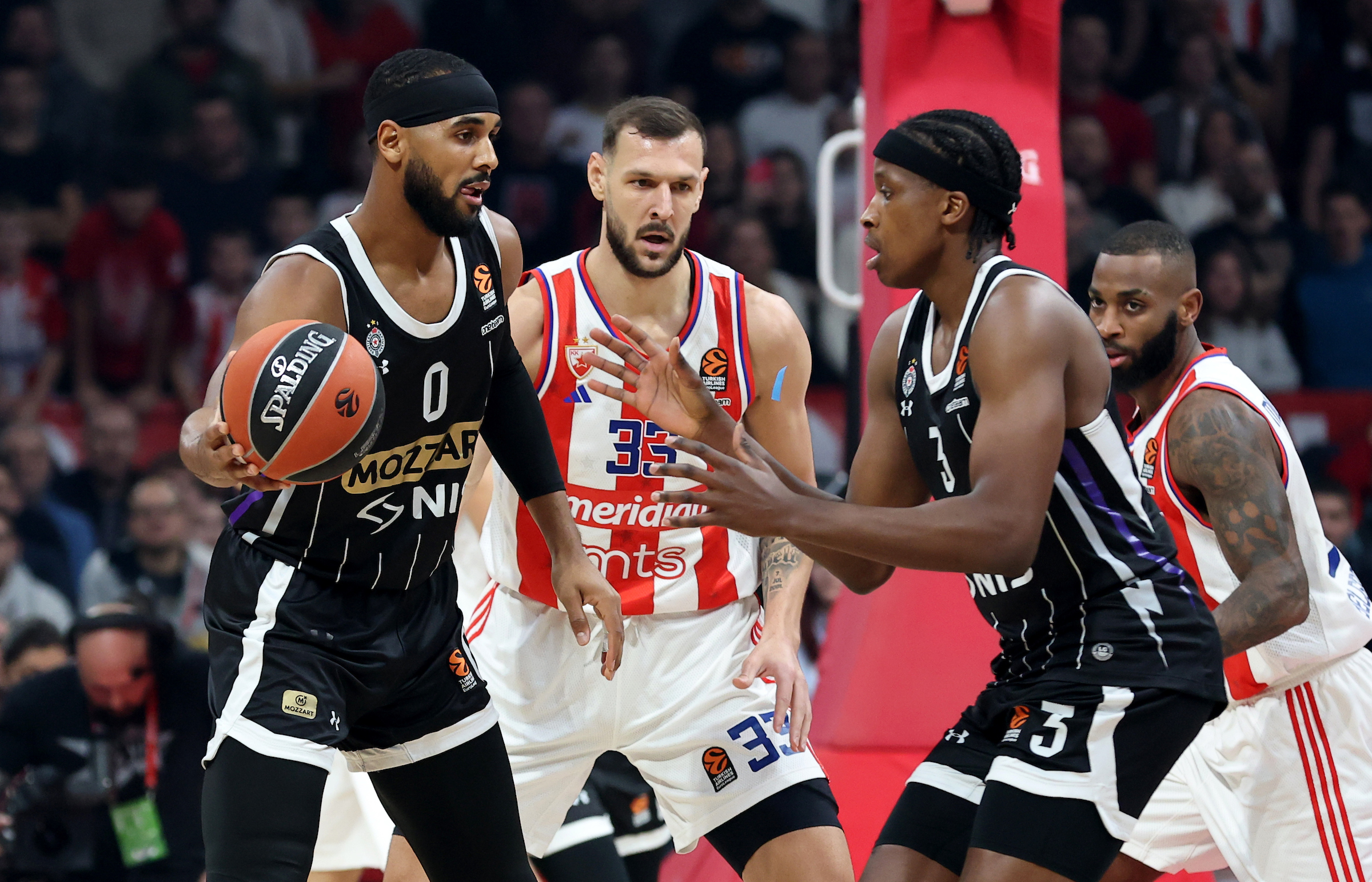 Crvena Zvezda v Partizan, Euroleague basketball match, regular season, round 11