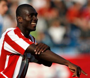 JEDAN OD NAJBOLJIH STRANACA CRVENE ZVEZDE KAO KAUBOJ: Neverovatan stajling Ekvadorca dok je vodio utamicu! (VIDEO)