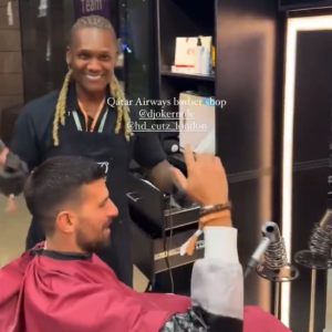 JUTRO JE: Novak kod frizera napravio šou uz čuveni hit Nade Topčagić! (VIDEO)