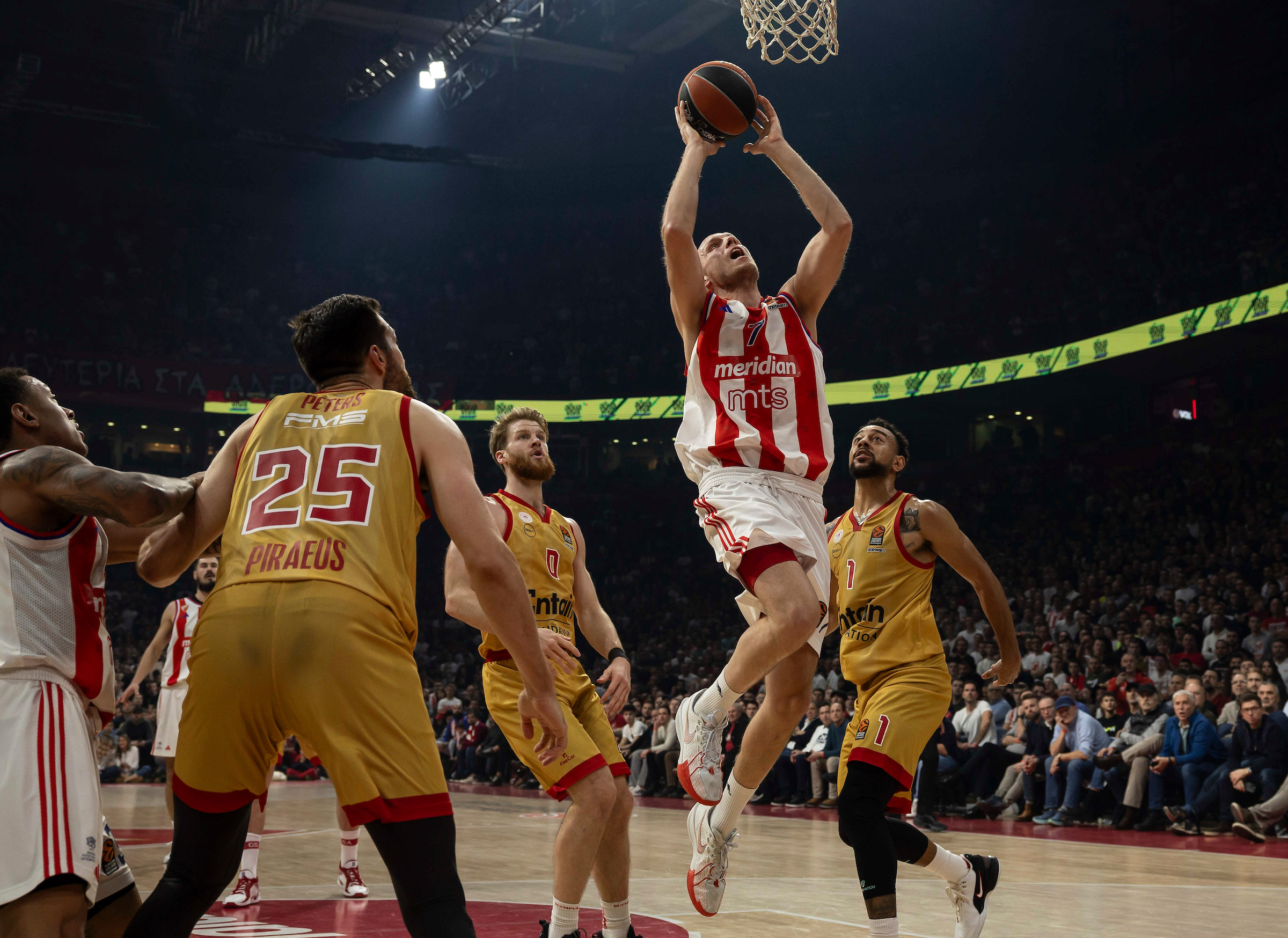 Crvena Zvezda Meridianbet Belgrade v Olympiacos Athens Turkish Airlines EuroLeague