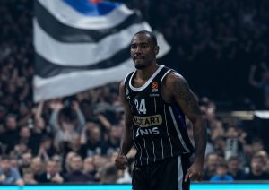 AJZEA MAJK NAKON ODLASKA IZ PARTIZANA: „Nisam mogao da budem pravi ja“