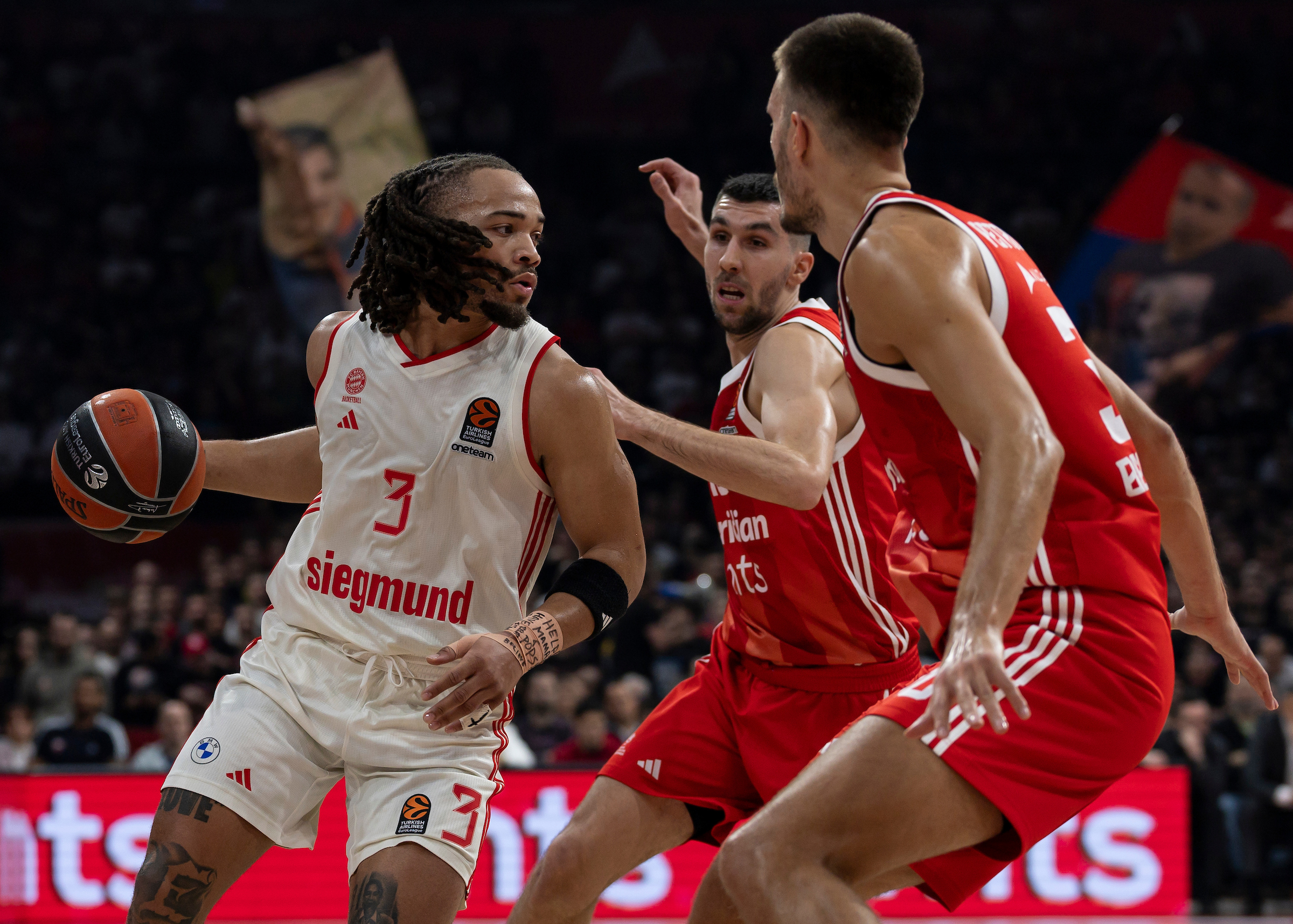 Crvena Zvezda Meridianbet Belgrade v FC Bayern Munich Turkish Airlines EuroLeague